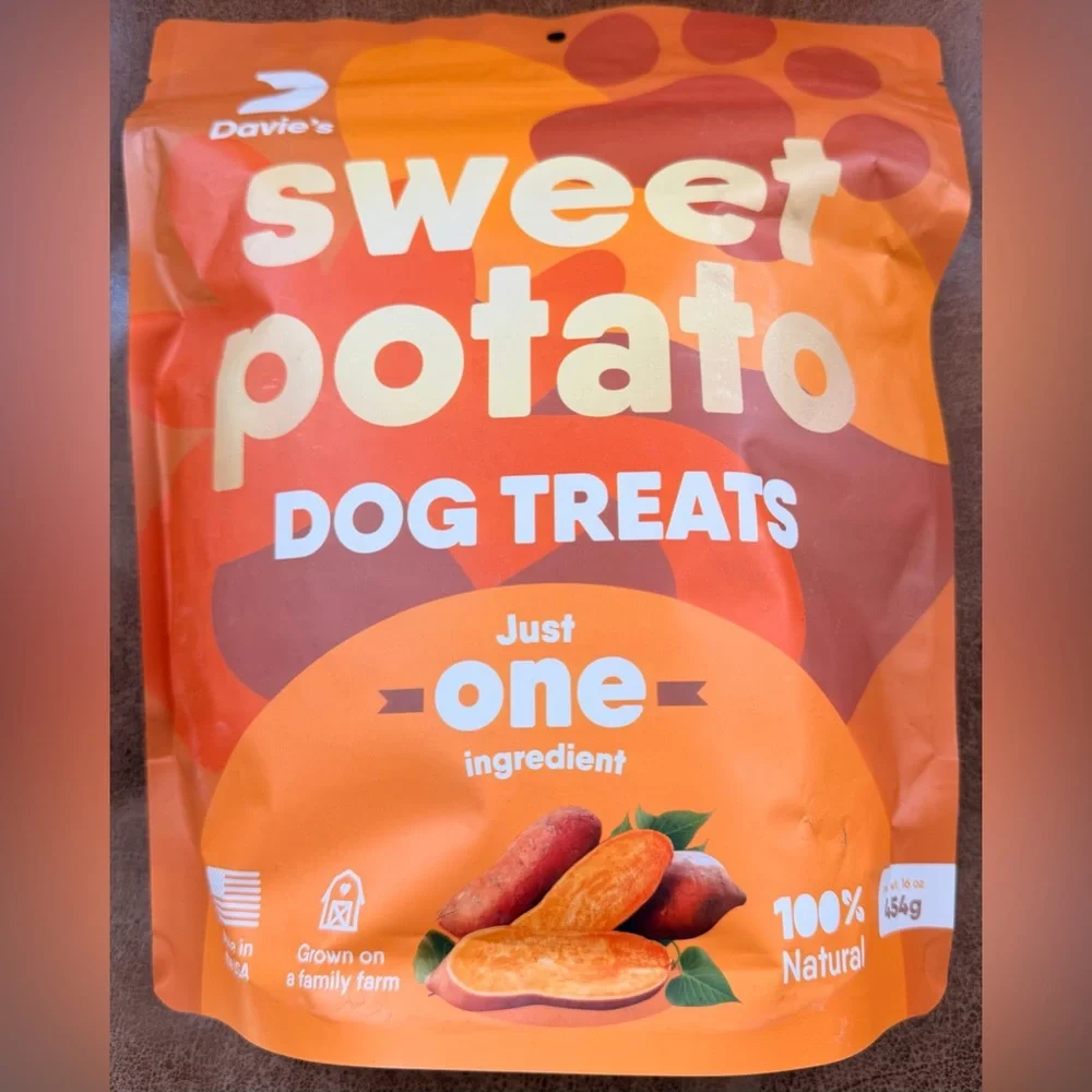 NWT Davie's Naturals Sweet Potato Dog Treats Chews, Low Fat - 1 lb. Bag